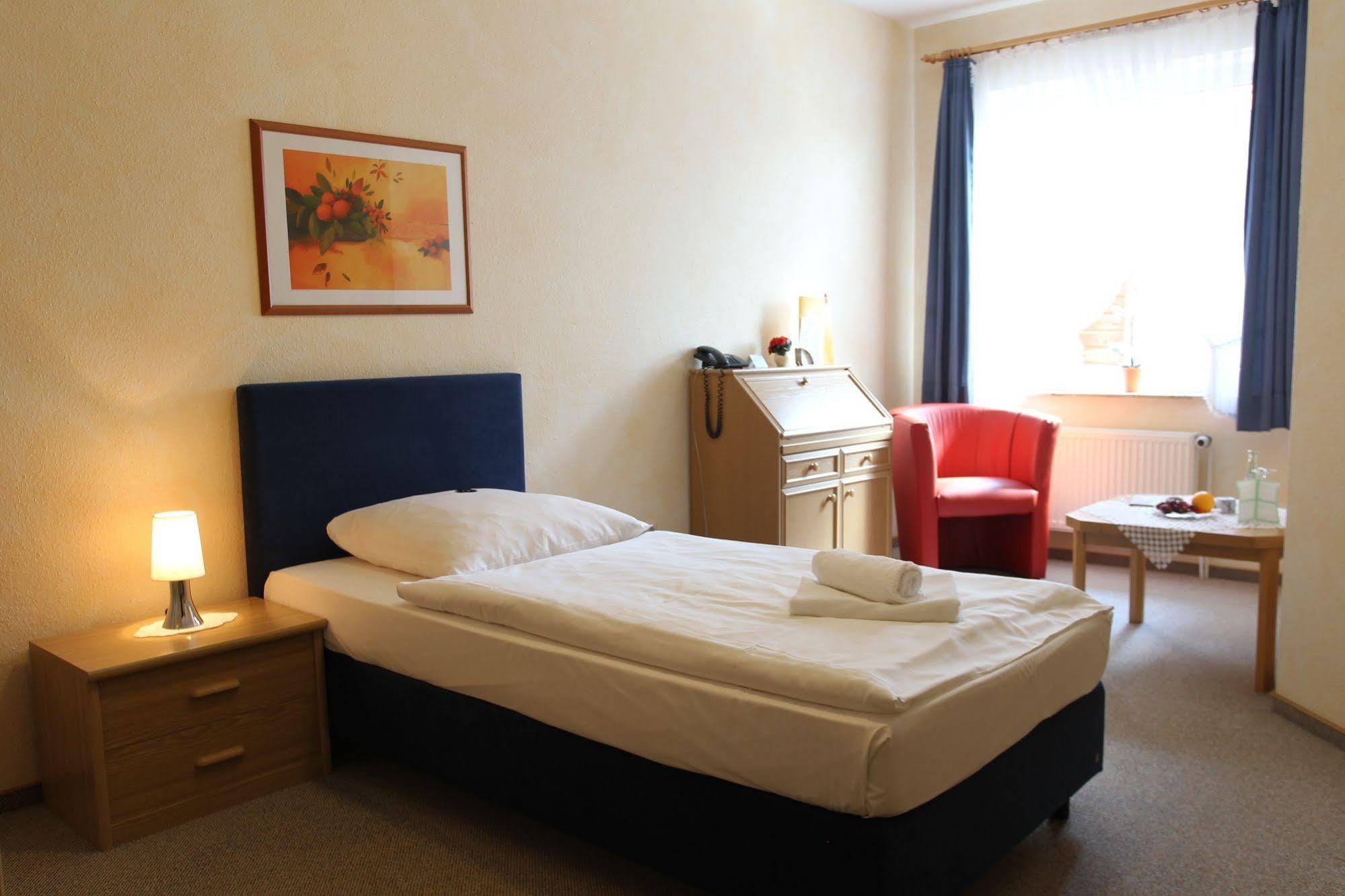 Hotel Wittorf นอยมึนสเตอร์ ภายนอก รูปภาพ